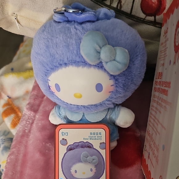Hello Kitty Fruity Paradise Plush - Purple and Blue - Picture 2 of 6